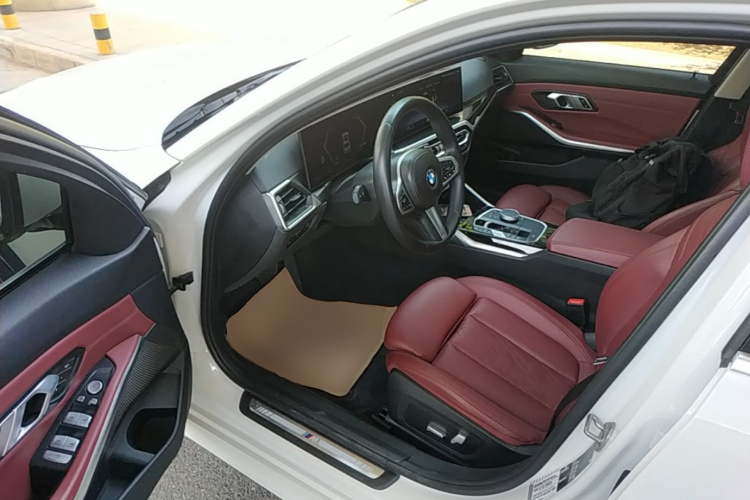 BMW 3 Series 2023 car image #12