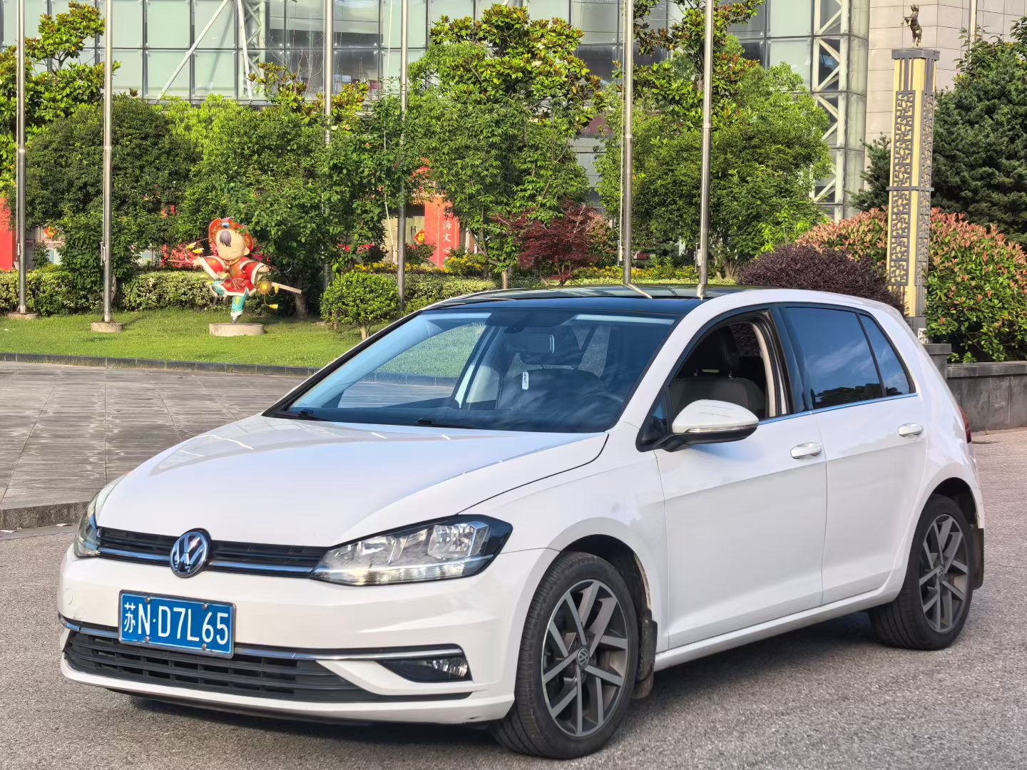 2020 immagine di auto 