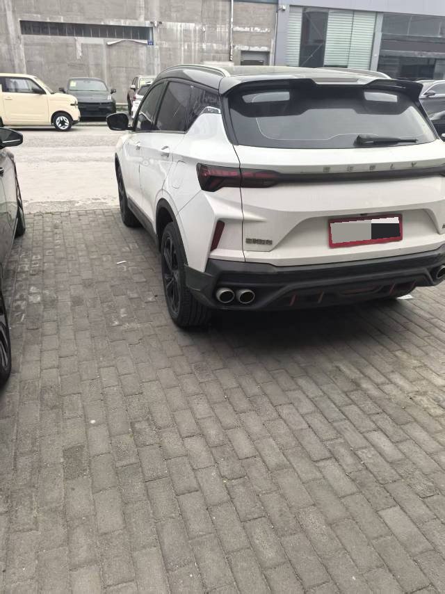 GEELY Coolray 2022 imagen de coche #5