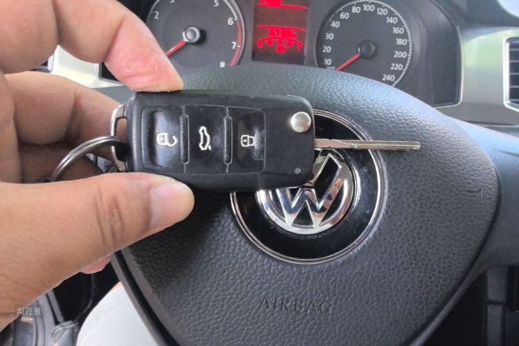 Volkswagen Santana 2016 car image #10