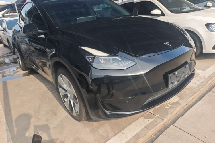 Tesla Model Y 2022 #4 Tesla Model Y 2022 car image #4