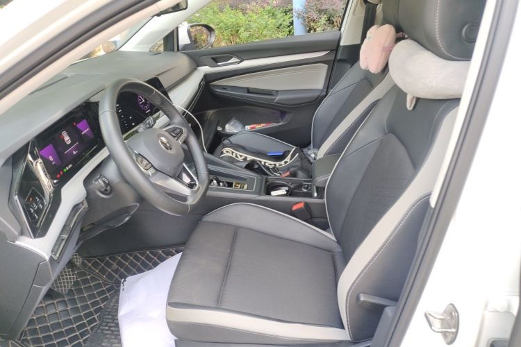 Volkswagen Golf 2022 car image #15