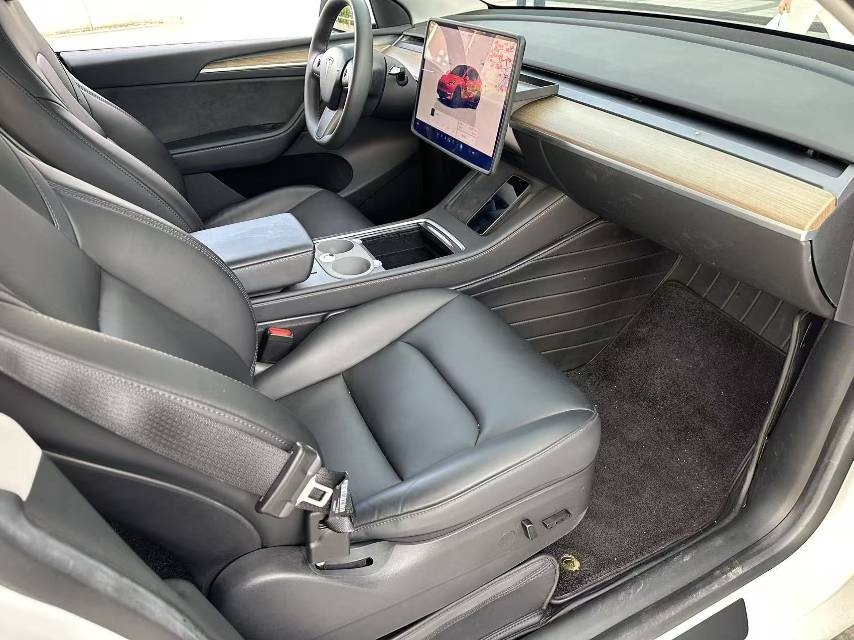 Tesla Model Y 2022 #17 Tesla Model Y 2022 car image #17