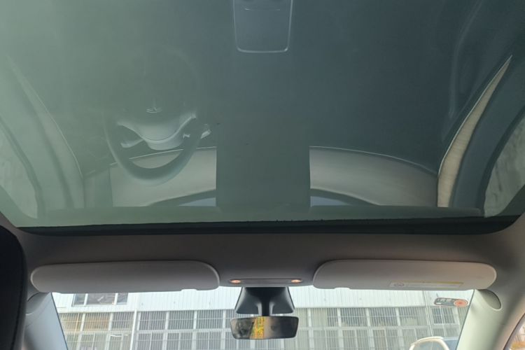 Tesla Model Y 2021 #18 Tesla Model Y 2021 car image #18