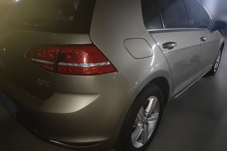 Volkswagen Golf 2016 car image #7