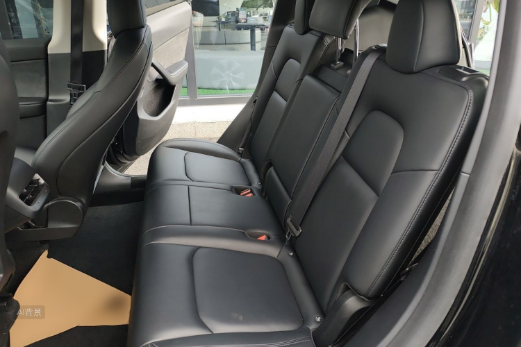 Tesla Model Y 2021 #19 Tesla Model Y 2021 car image #19