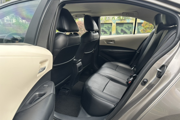 Toyota Corolla 2020 car image #13