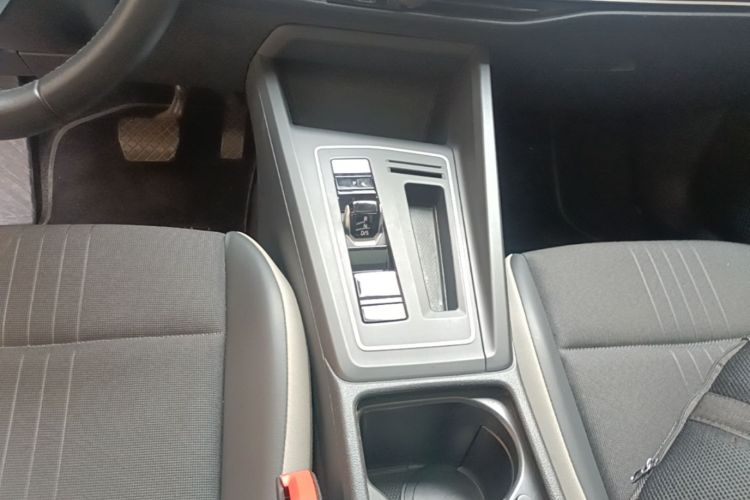 Volkswagen Golf 2021 car image #14