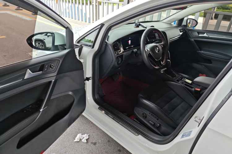 Volkswagen Golf 2019 #16 Volkswagen Golf 2019 car image #16