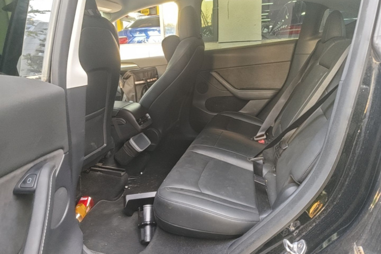 Tesla Model Y 2021 imagem de carro #17
