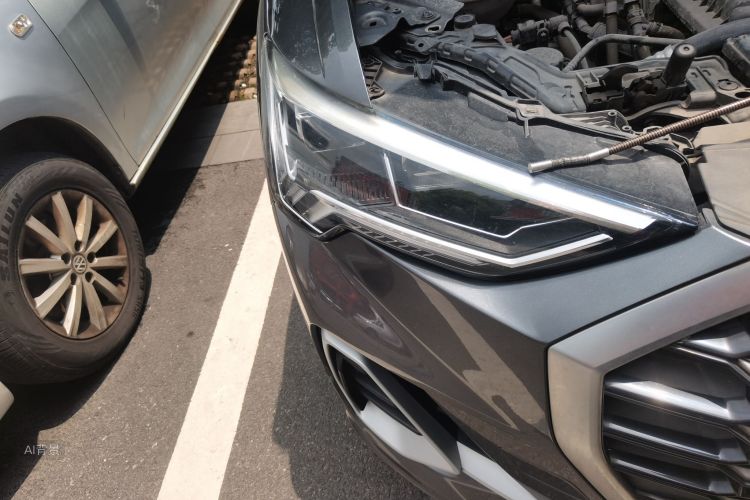 Audi Q3 2021 car image #8