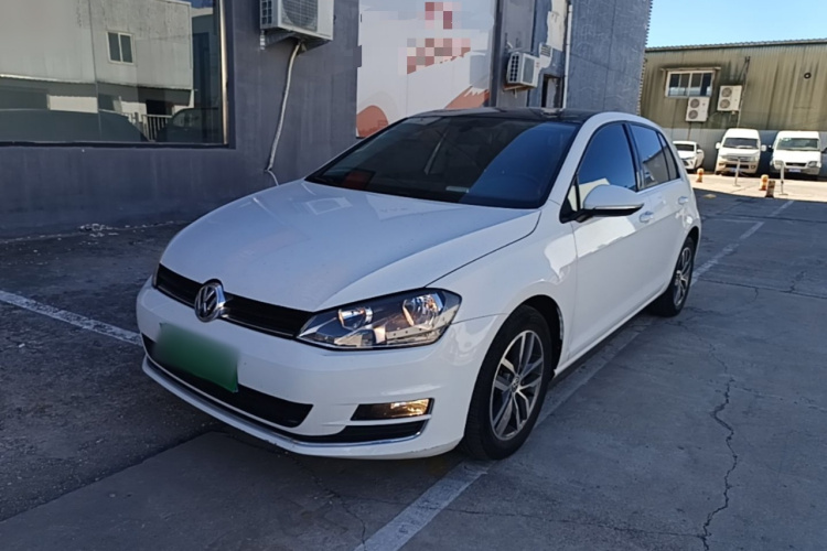Volkswagen Golf 2016 car image #2