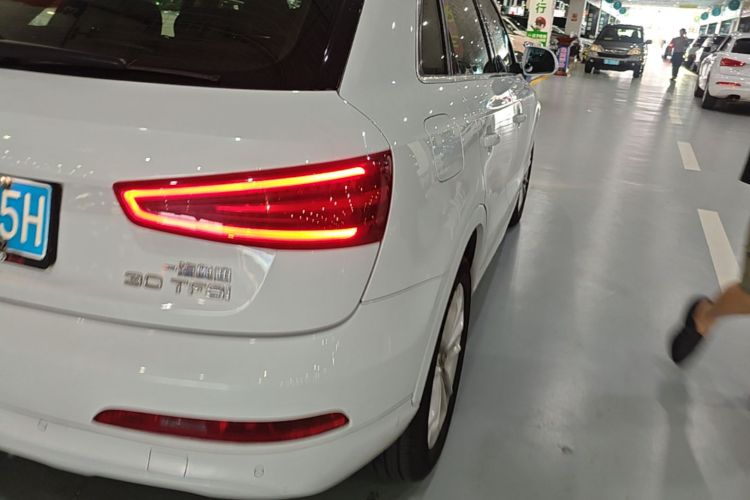 Audi Q3 2016 изображение автомобиля #8