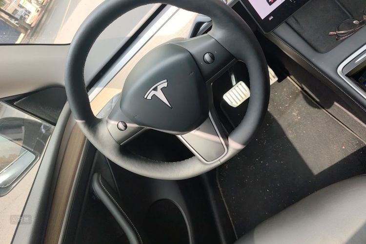 Tesla Model Y 2021 #12 Tesla Model Y 2021 car image #12