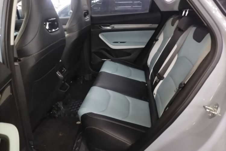 GEELY Emgrand S 2022 immagine di auto #17