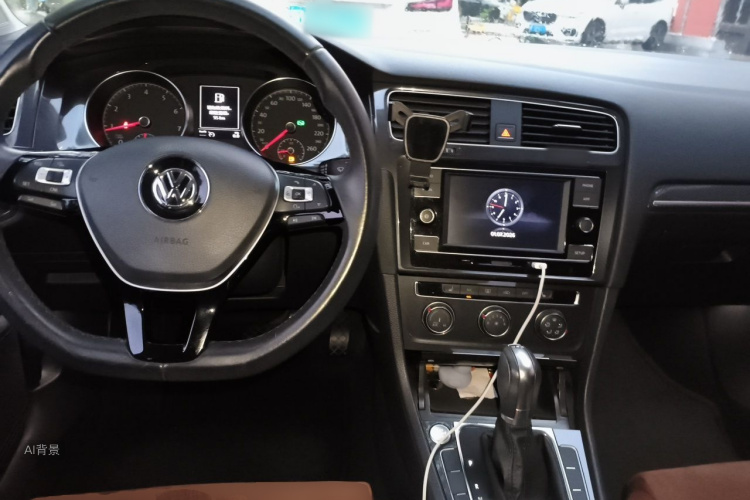 Volkswagen Golf 2018 car image #11