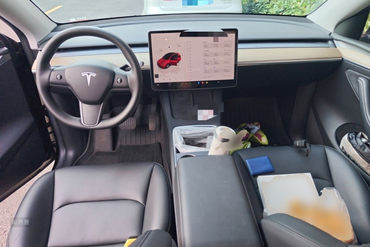 Tesla Model Y 2023 #11 Tesla Model Y 2023 car image #11