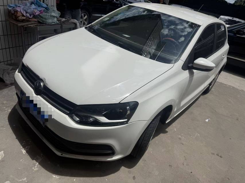 Volkswagen Polo 2016 Volkswagen Polo 2016 car image