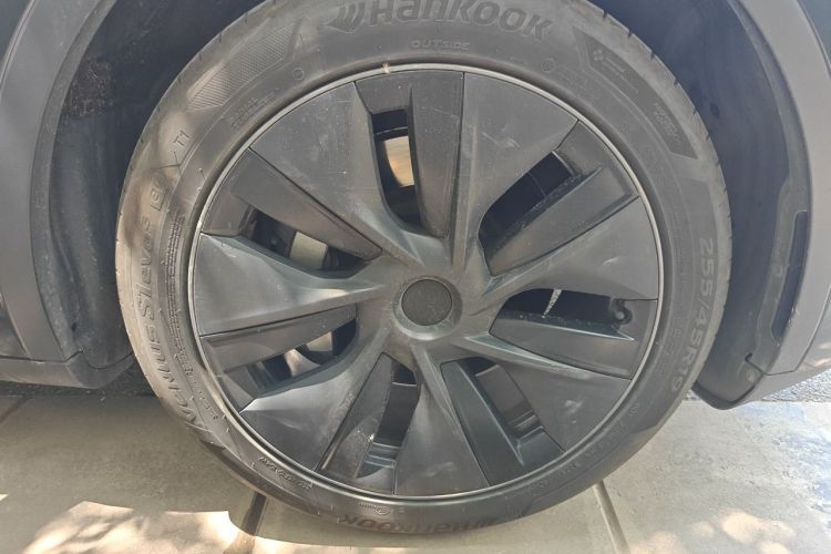Tesla Model Y 2024 #9 Tesla Model Y 2024 immagine di auto #9