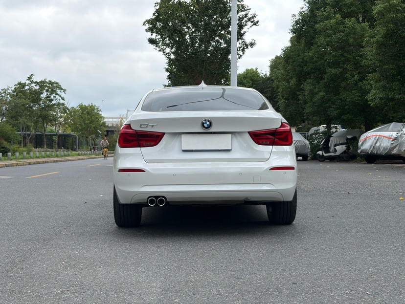 BMW 3 Series GT 2018 #5 BMW 3 Series GT 2018 صورة سيارة #5