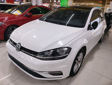 Volkswagen Golf 2018 car image 