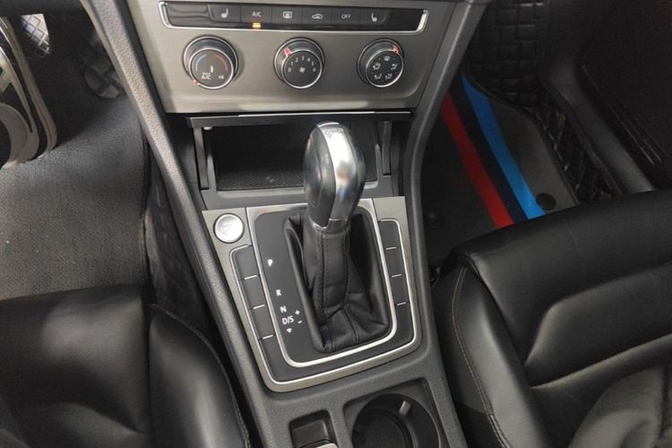 Volkswagen Golf 2017 #14 Volkswagen Golf 2017 car image #14