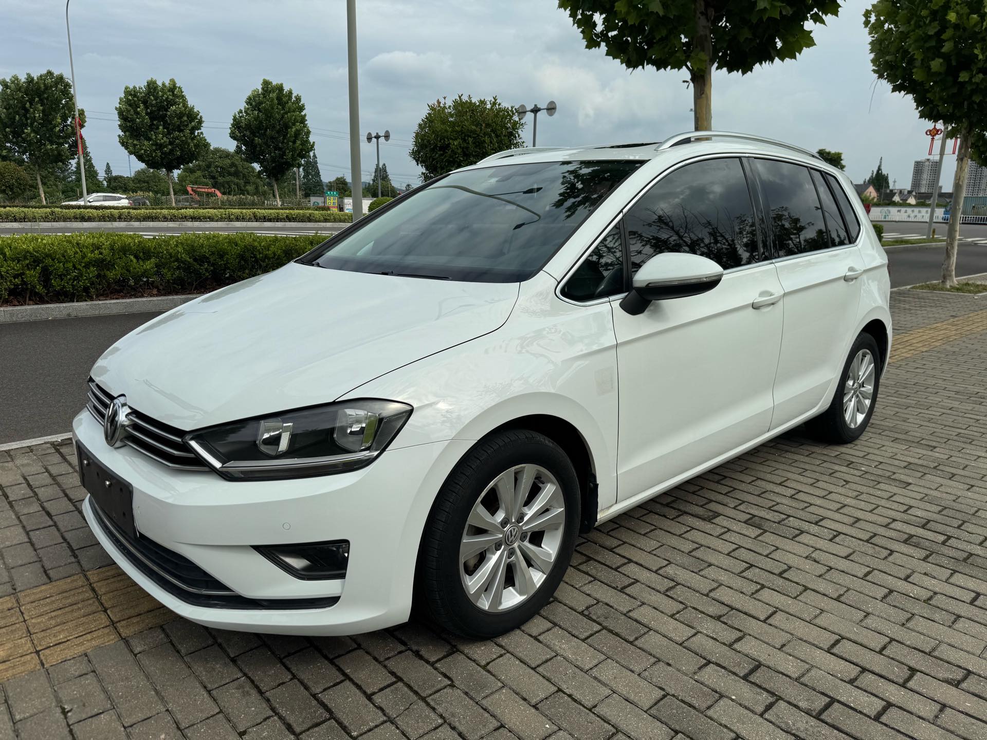 2017 car image 