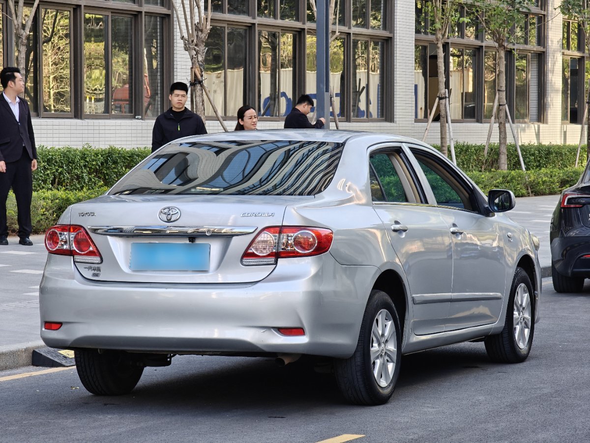 Toyota Corolla 2014 car image #9