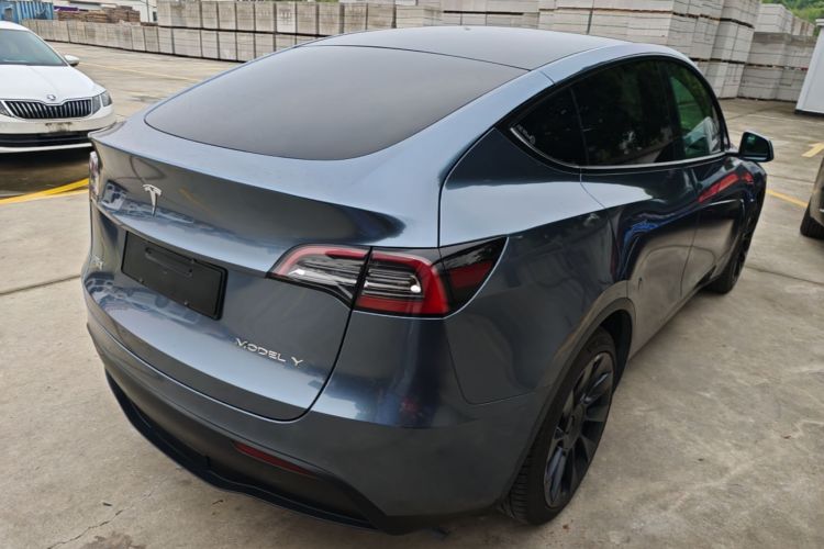 Tesla Model Y 2022 #5 Tesla Model Y 2022 car image #5