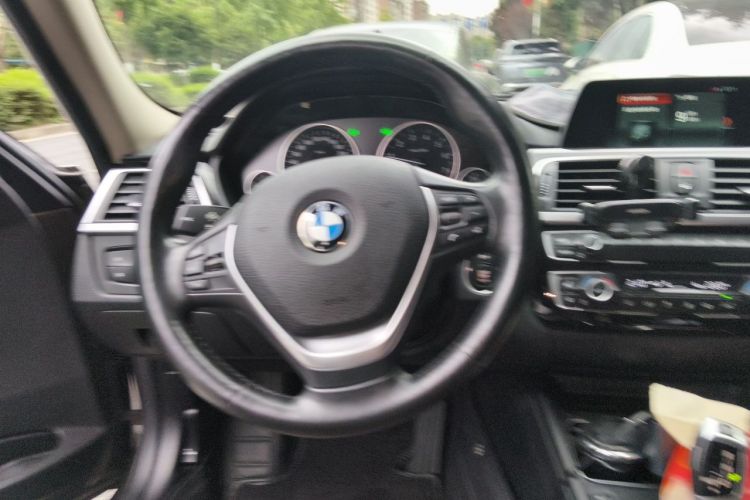 BMW 3 Series 2018 #11 BMW 3 Series 2018 car image #11