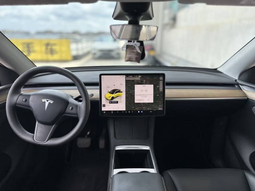 Tesla Model Y 2022 #5 Tesla Model Y 2022 immagine di auto #5