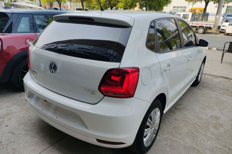 Volkswagen Polo 2017 car image #7