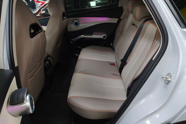 BYD Yuan Plus 2023 صورة سيارة #17