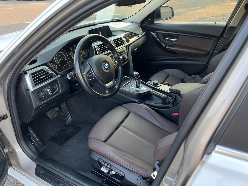 BMW 3 Series 2018 car image #8