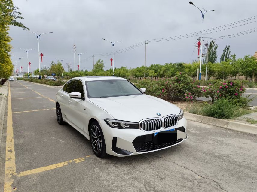 BMW 3 Series 2023 car image #2