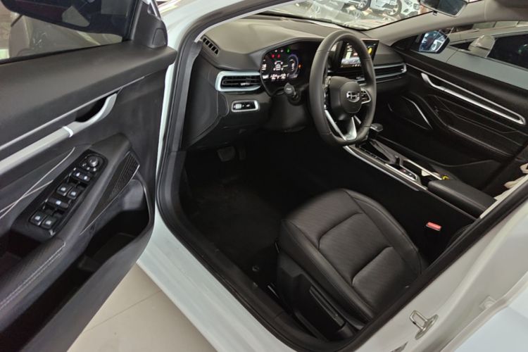 GEELY Emgrand 2022 #16 GEELY Emgrand 2022 car image #16