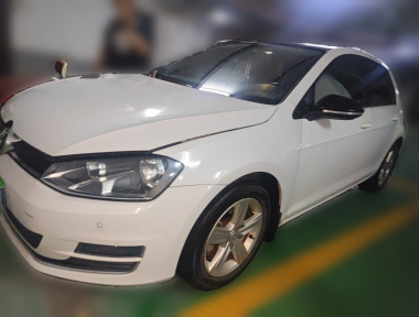 Volkswagen Golf 2017 car image 