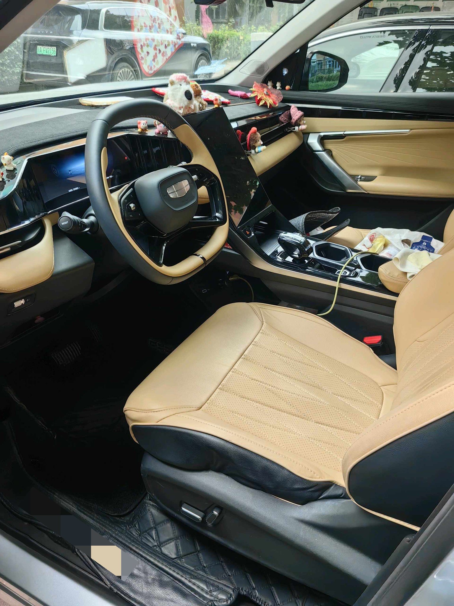 GEELY Boyue L 2023 car image #6