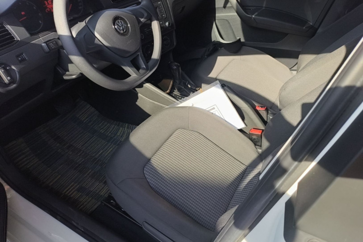 Volkswagen Santana 2019 car image #19