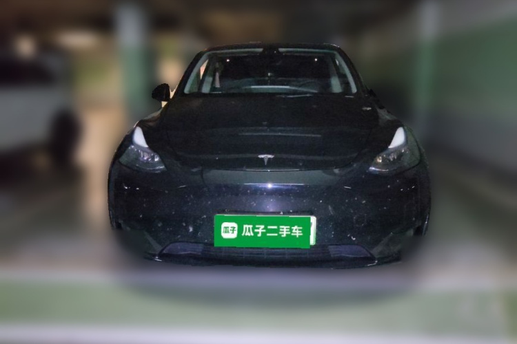 Tesla Model Y 2023 car image #3