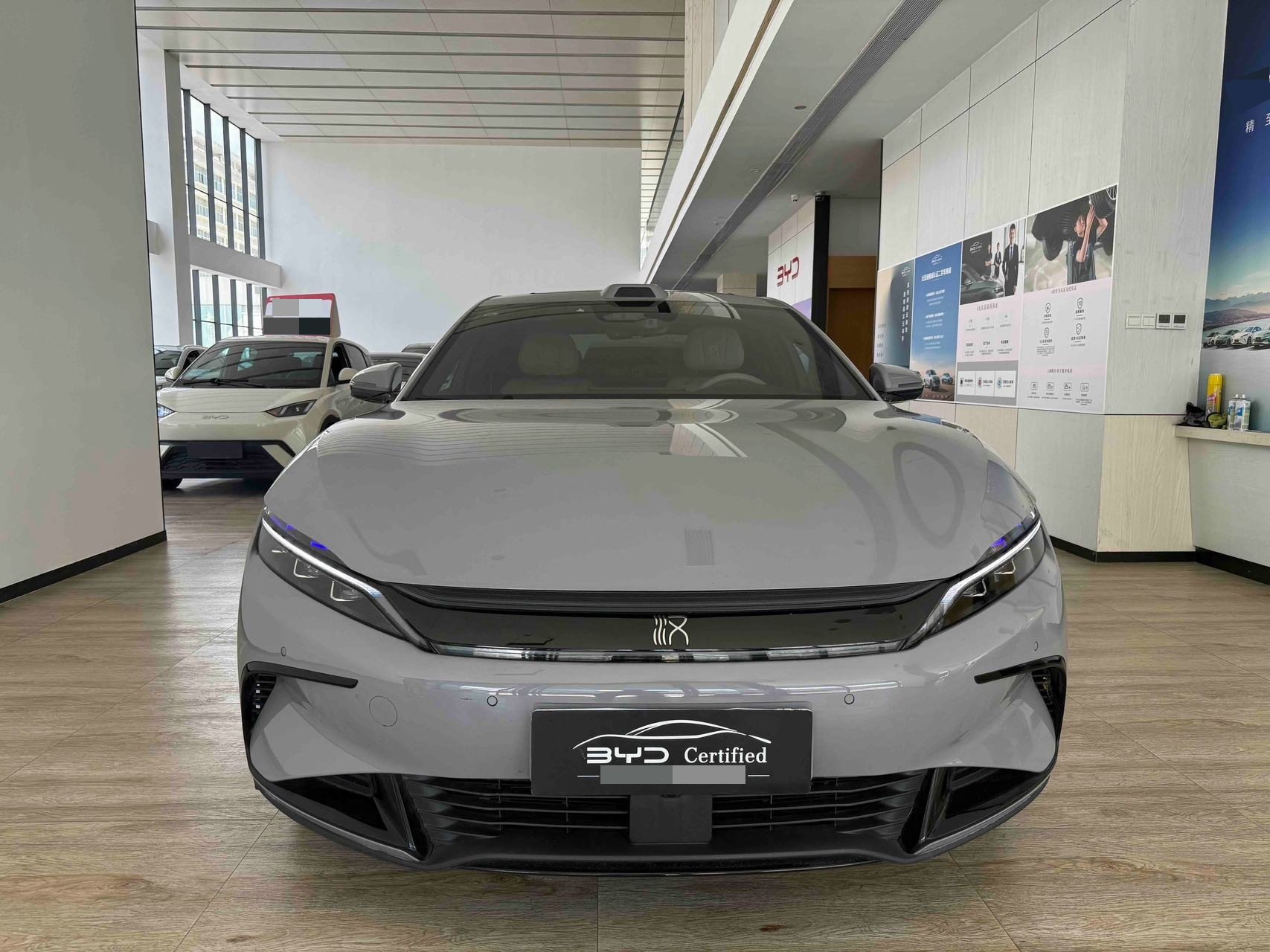 BYD Han 2025 car image #2