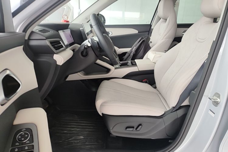 BYD YuanUP 2026 car image #15