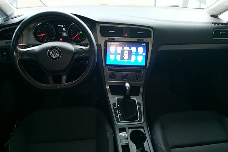 Volkswagen Golf 2015 car image #11