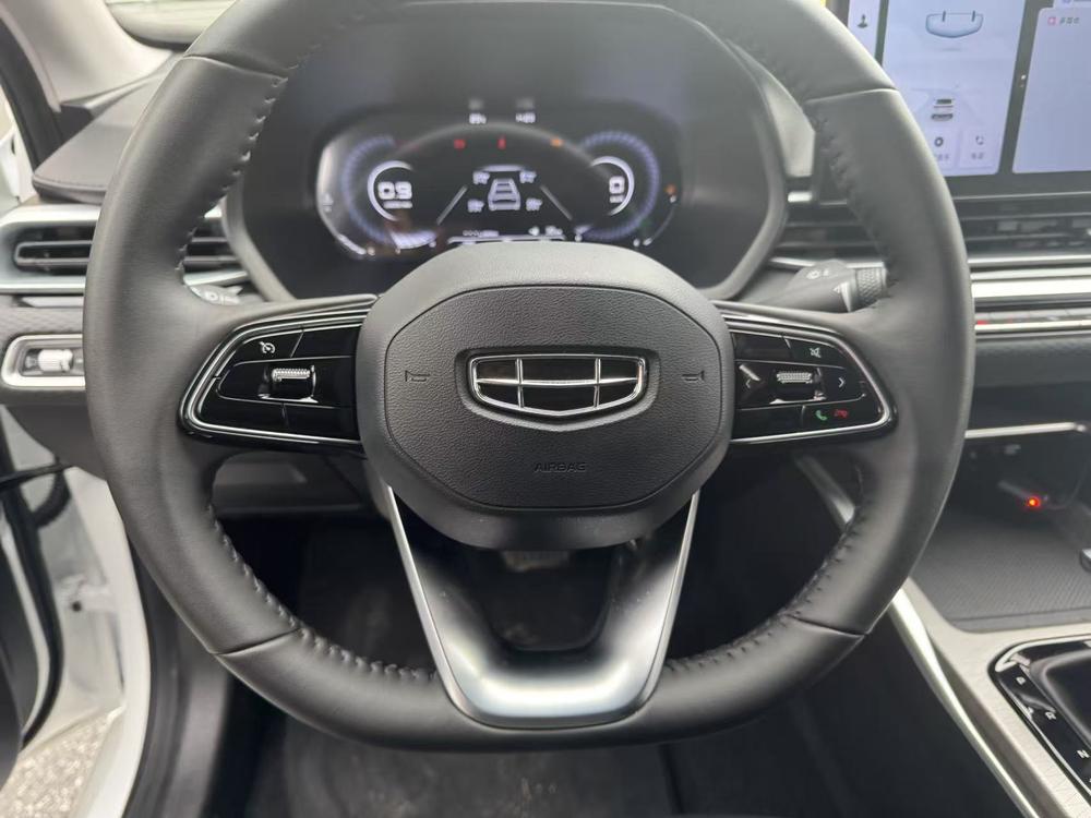 GEELY Emgrand 2021 car image #12