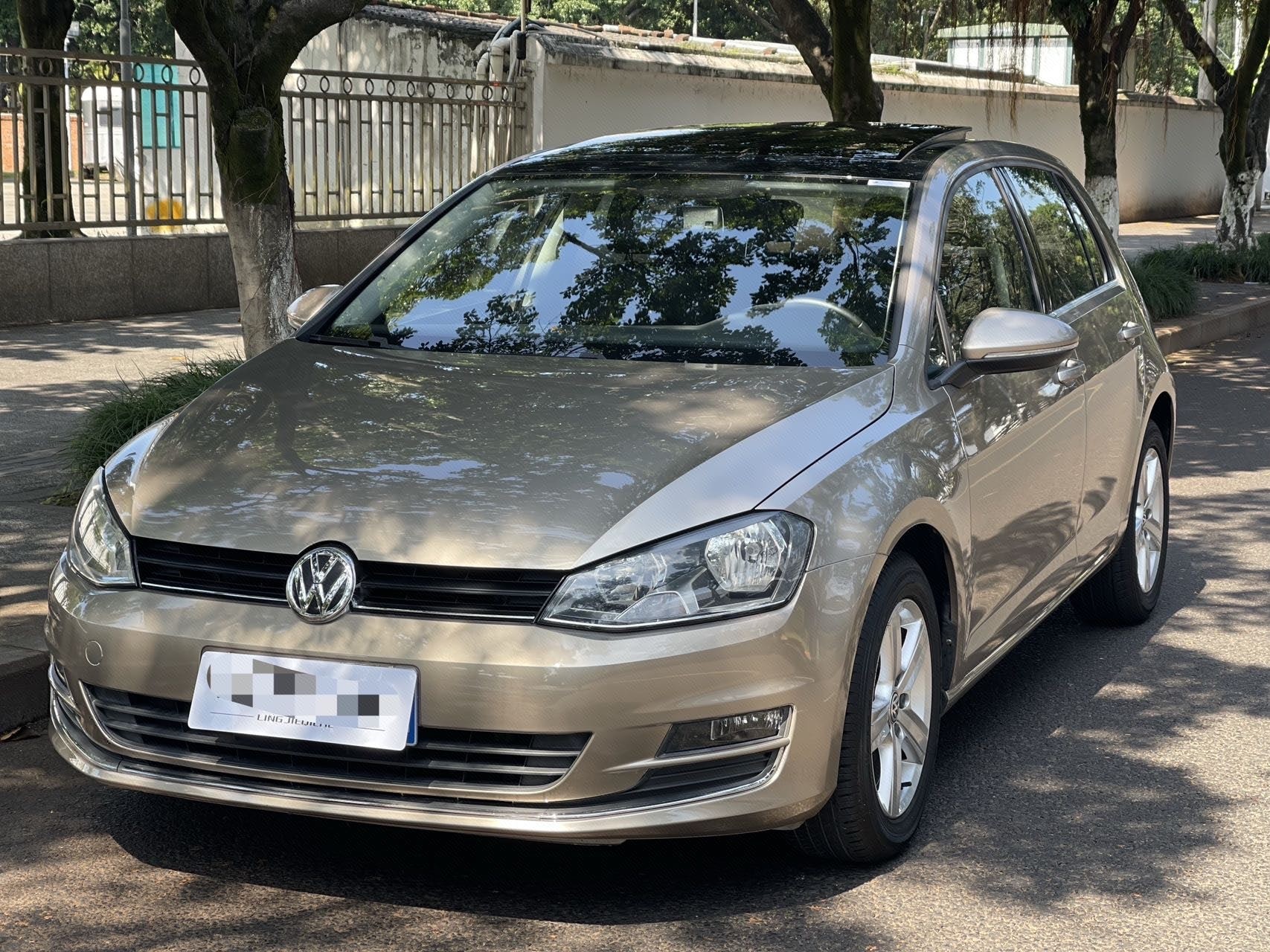 Volkswagen Golf 2015 car image 