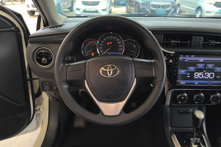 Toyota Corolla 2019 car image #11