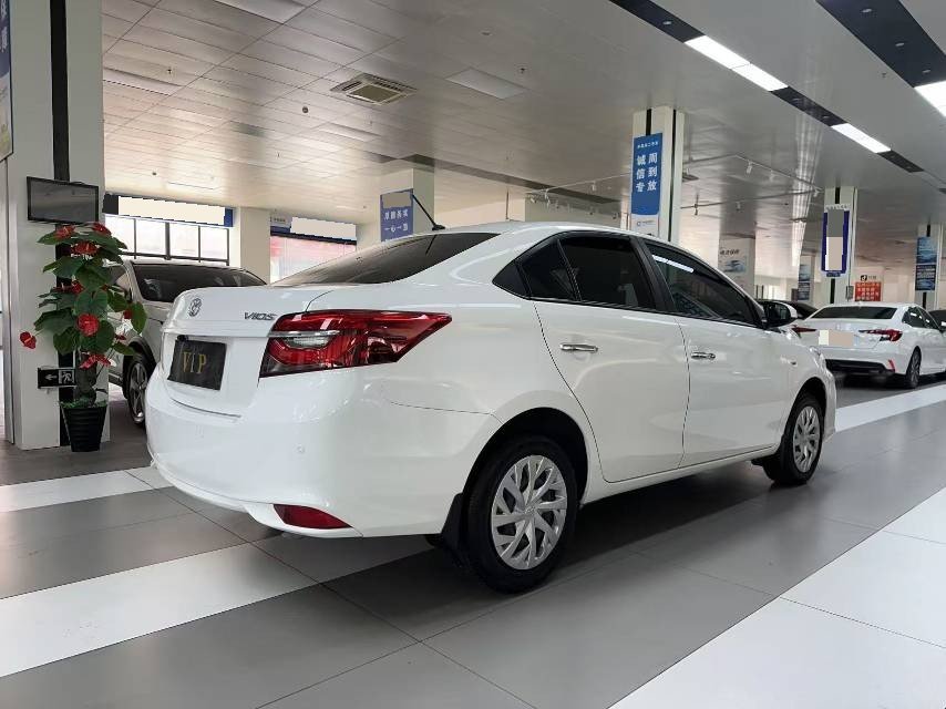 Toyota Vios 2023 immagine di auto #3