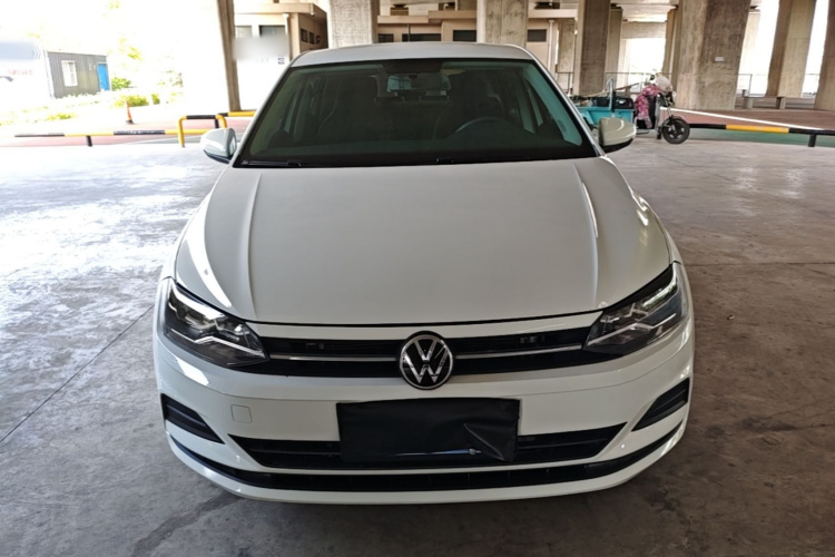 Volkswagen Polo 2023 car image #3