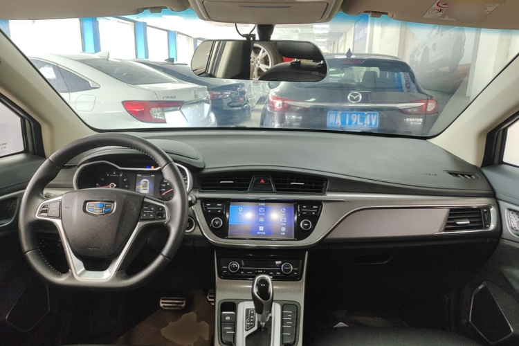 GEELY Emgrand GS 2018 car image #10
