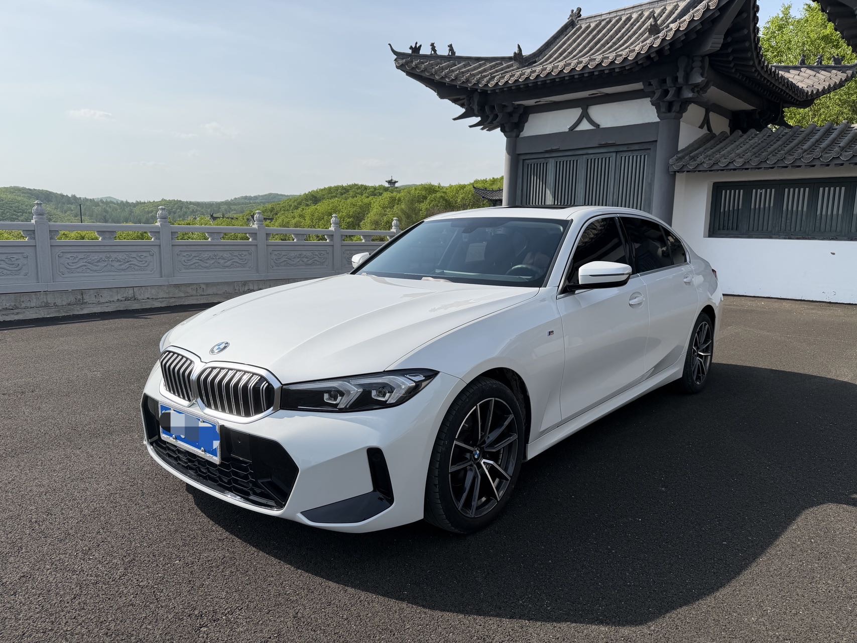 BMW 3 Series 2023 BMW 3 Series 2023 car image